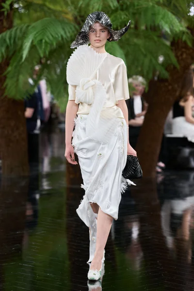 Look 33
